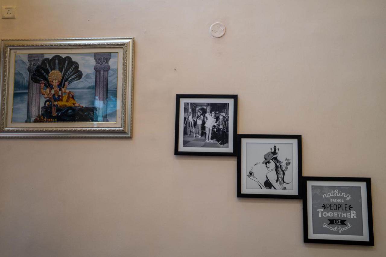 Jivanta Shirdi Buitenkant foto
